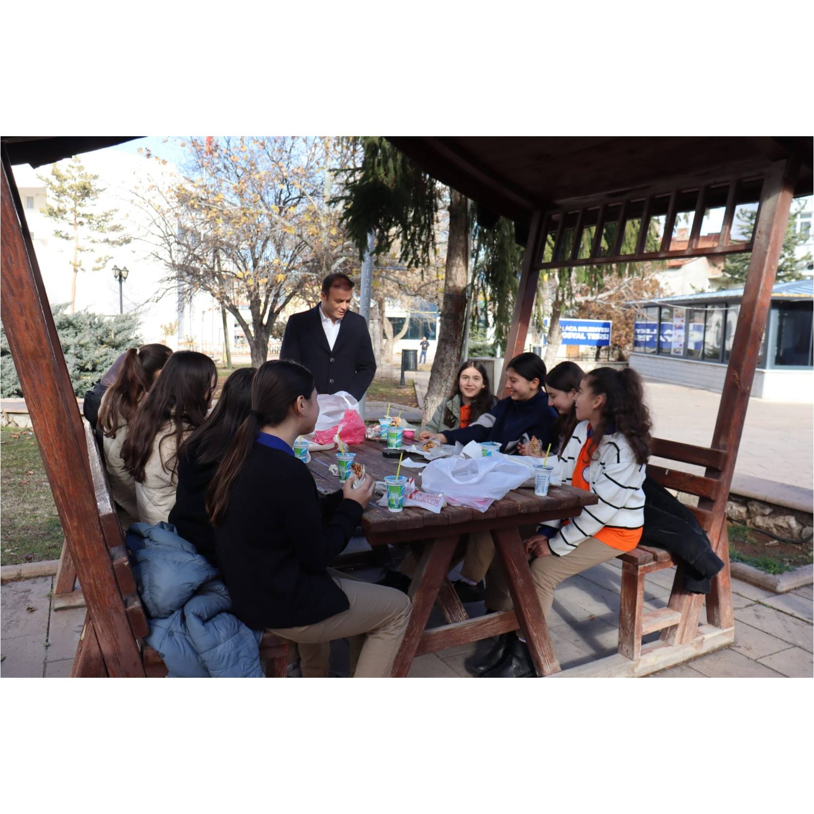 599604330 1163772979203363 2964047222126368674 N