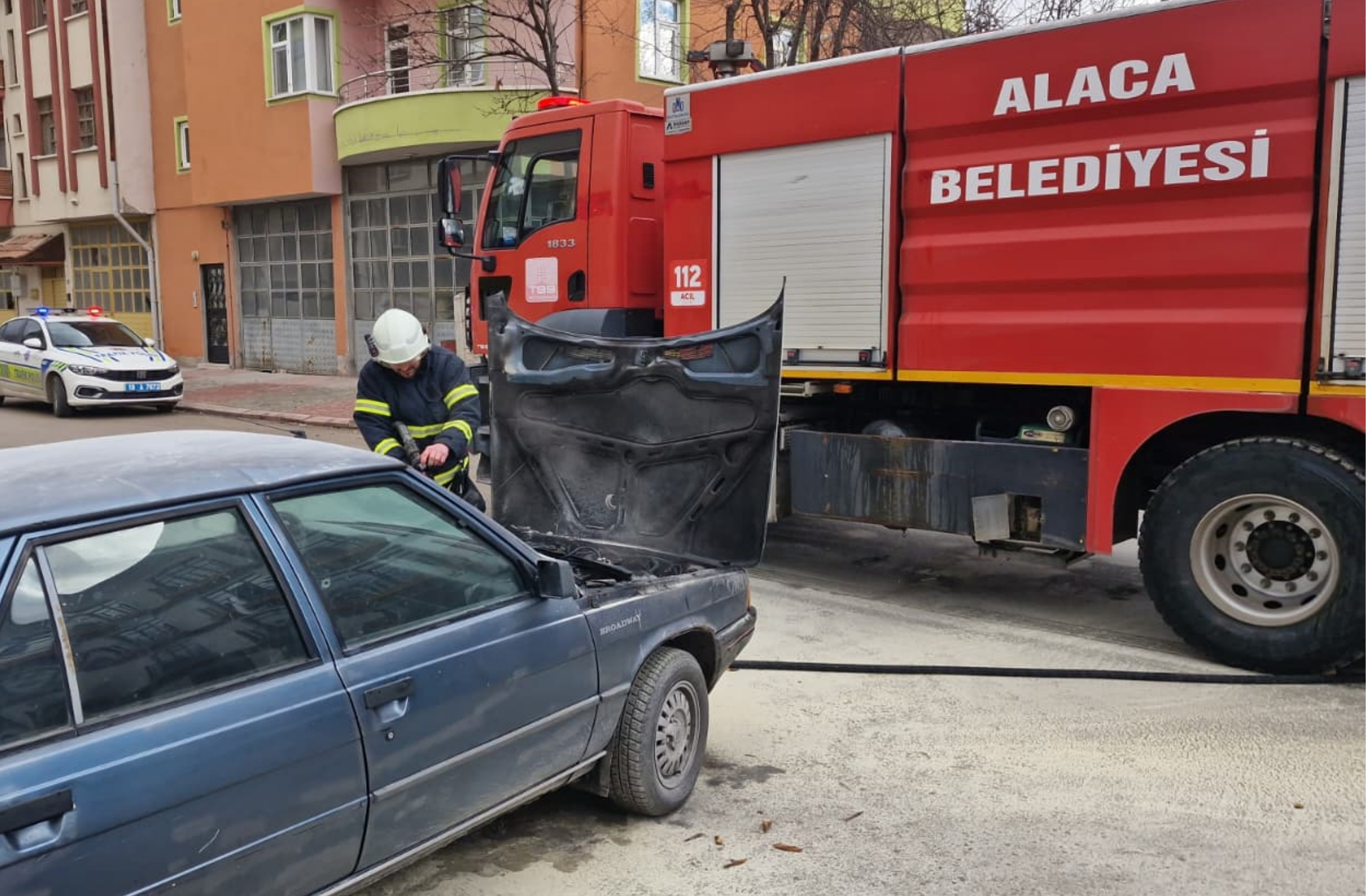 Alaca Da Seyir Halindeki Otomobil Alev Aldi 1765798720