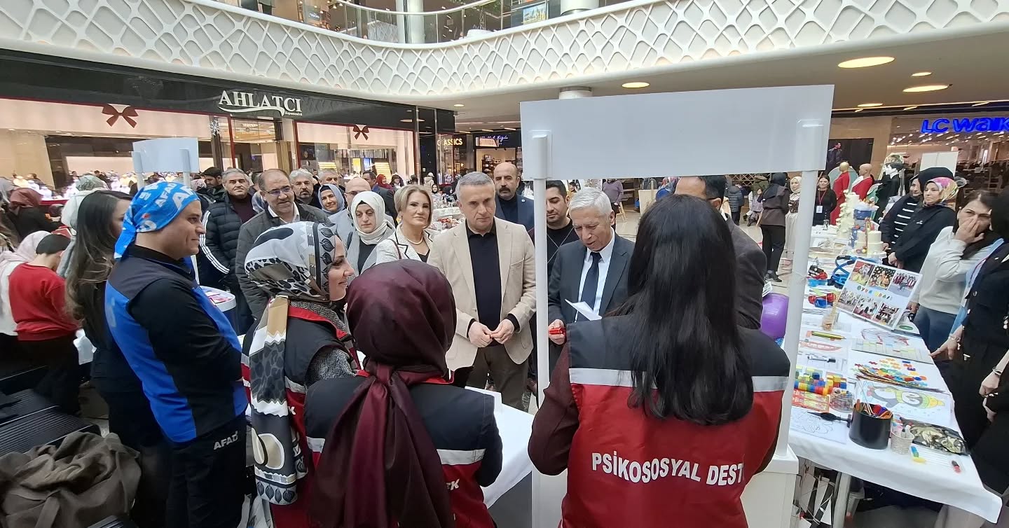 610712701 18344530381238372 7346348927183058623 N