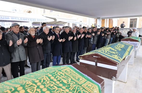 613329194 1284432240387353 7788671113645152958 N