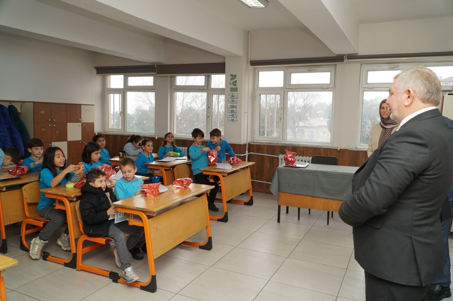 615901724 18553235020012598 744743675737751214 N