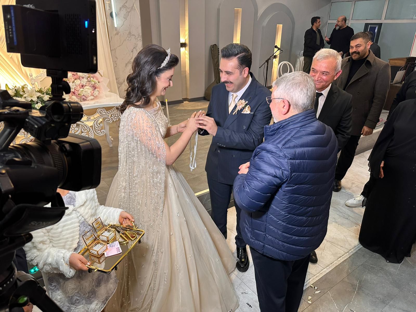 8A9Fa482 E894 4226 9Fe6 9D63Fe269907-1