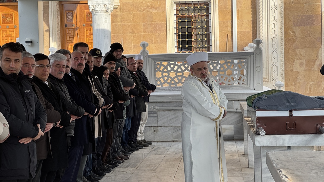 A A 20260101 40136235 40136233 S A M S U N C U M H U R I Y E T B A S S A V C I S I K I L I C I N K A Y I N V A L I D E S I C E M I L E K U S K A Y A V E F A T E T T I