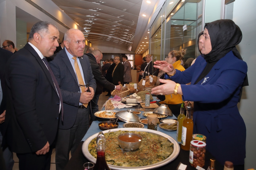 A A 20260113 40240654 40240650 C O R U M G A S T R O N O M I S E H R I O L M A Y A H A Z I R L A N I Y O R