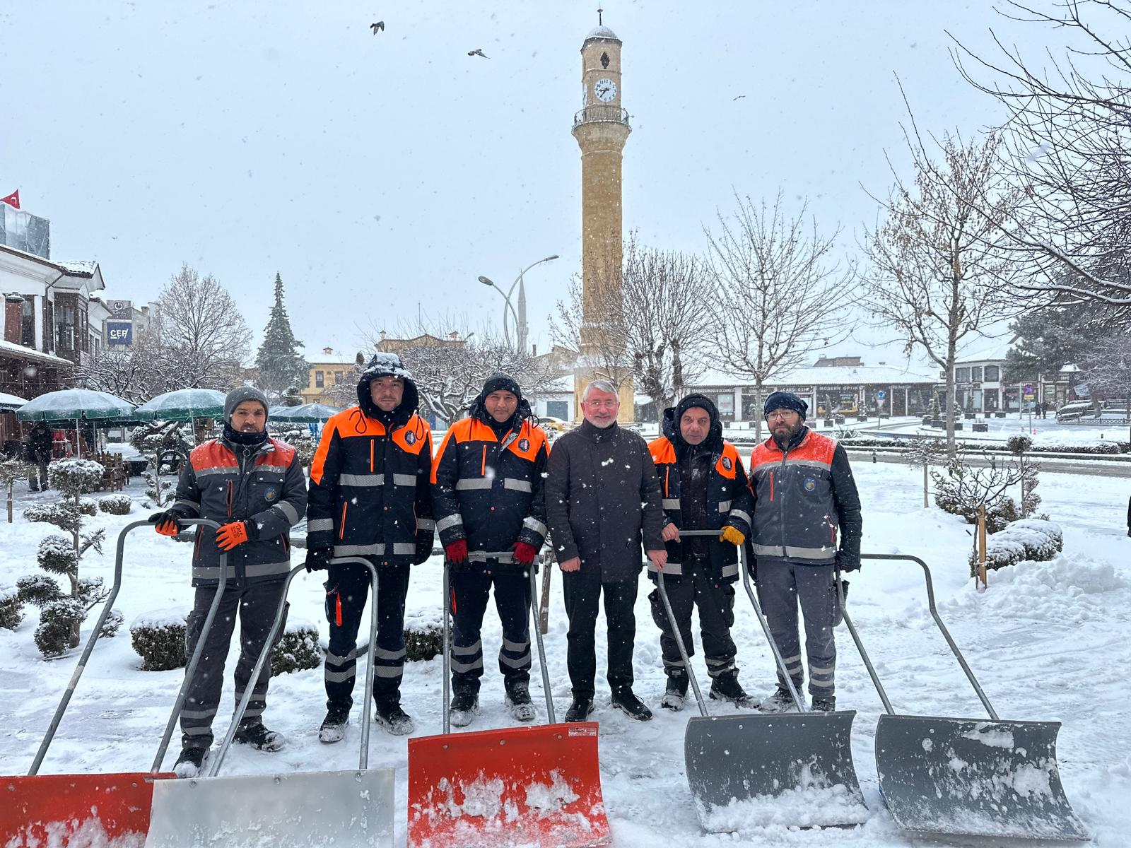 Çorum Beledi̇yesi̇ 36 Araç, 205 Personelle Sahada (1)