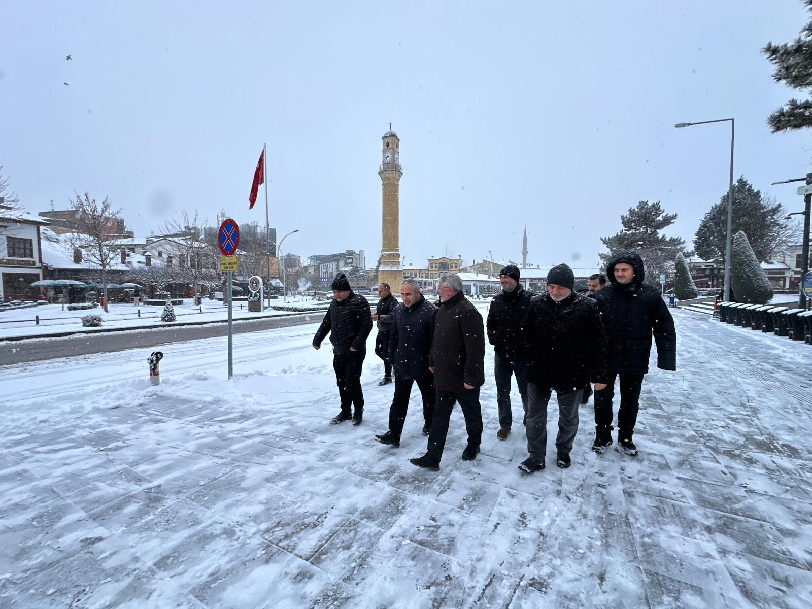 Çorum Beledi̇yesi̇ 36 Araç, 205 Personelle Sahada (4)