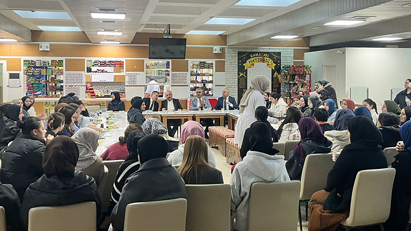 G Y N E K Xs A A6D1V