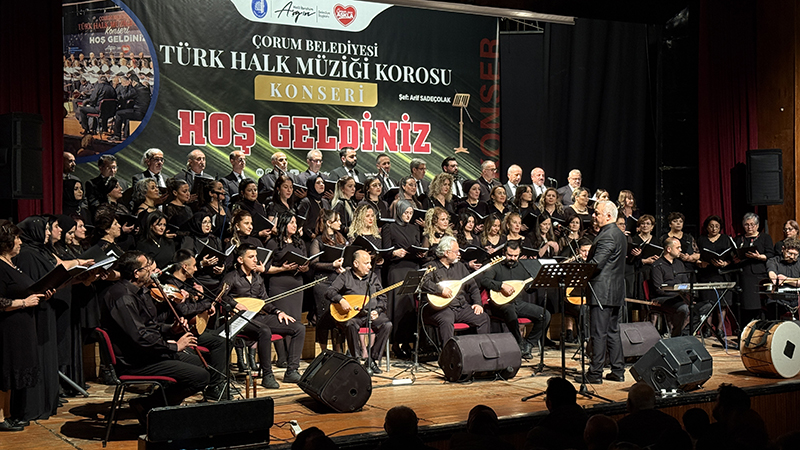Türk Halk Müziği Konserine Yoğun İlgi (1)