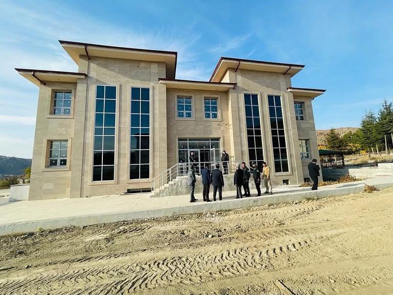 3A75113A 298D 4F70 Adff 3C56D4B8215F