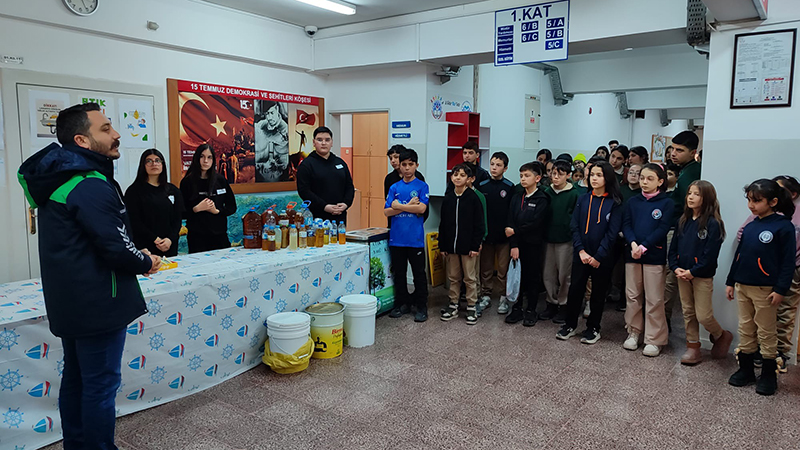 637688747 122159261840706748 7476988063742945748 N