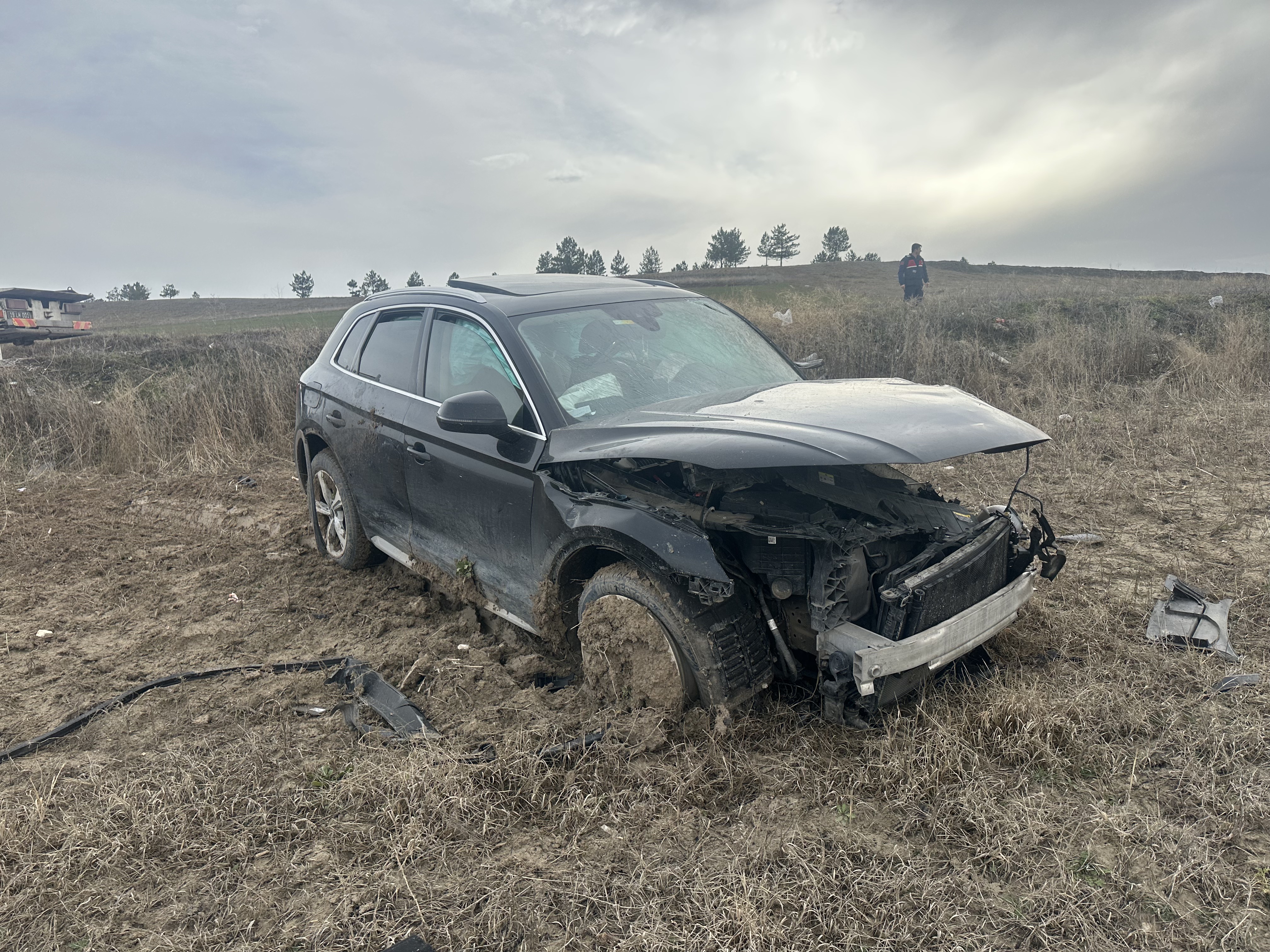 A A 20260202 40438659 40438658 C O R U M D A T I R I L E C A R P I S A N C I P T E K I 4 K I S I Y A R A L A N D I