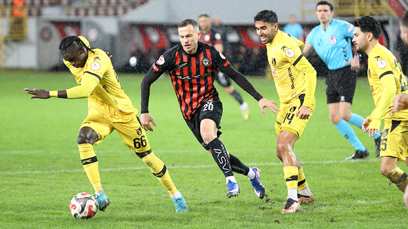 A A 20260213 40547844 40547832 C O R U M F K I S T A N B U L S P O R