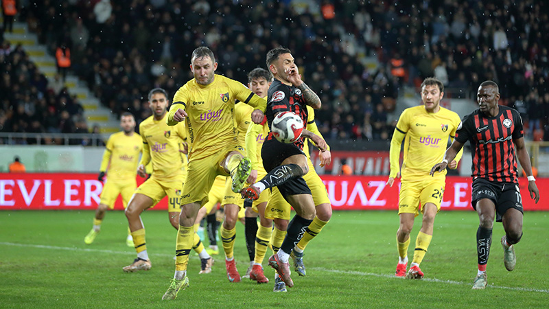 A A 20260213 40547844 40547841 C O R U M F K I S T A N B U L S P O R