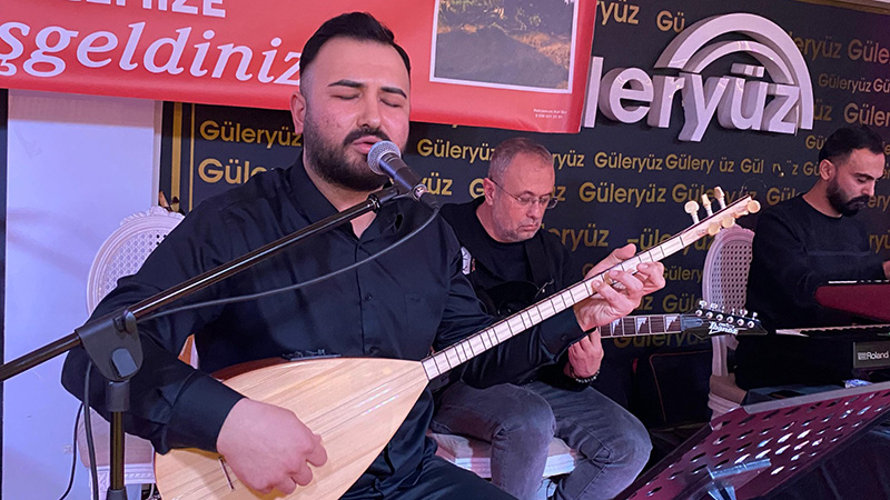 D4376Eba 9D9D 4832 A5F8 92Ebdae14F18