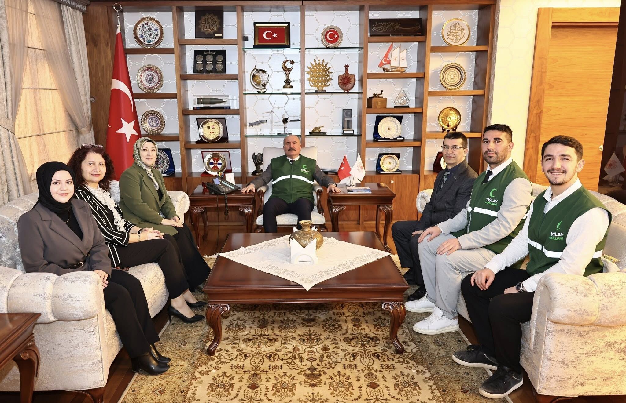 645417532 1327713276059249 1118380308227450983 N