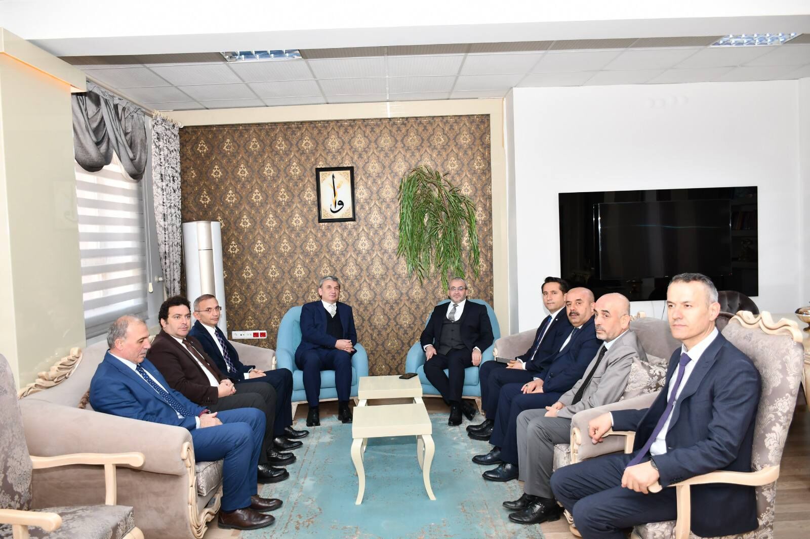 649663283 122161784366706748 8161047697770404019 N