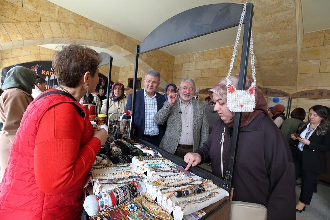 A A 20260328 40950432 40950428 C O R U M D A K A D I N E M E G I S A T I S S T A N T L A R I A C I L D I