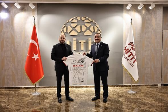 662285584 1368081952006300 3972469389192524549 N