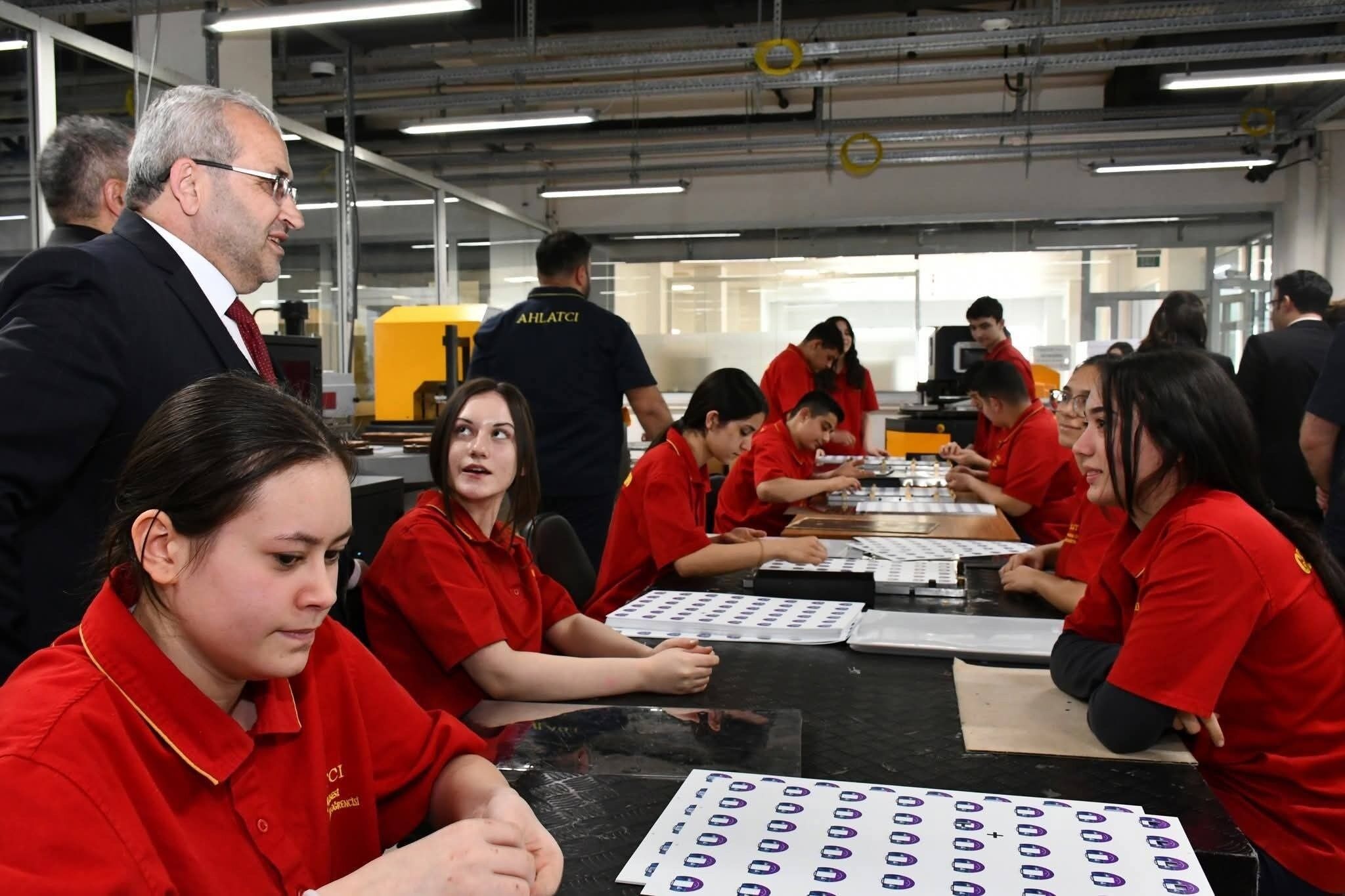 672671516 1580137433891935 8506178907549758659 N