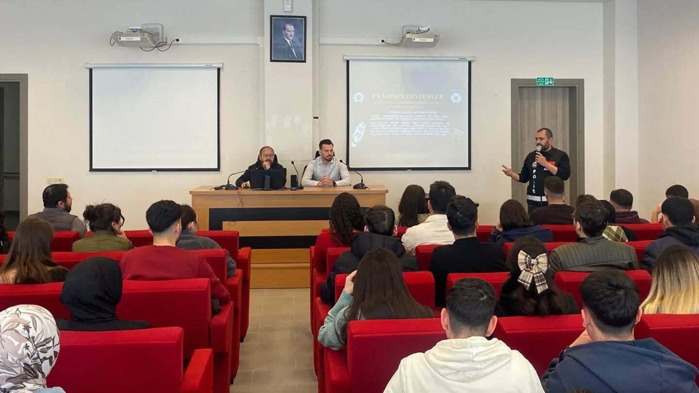 673110166 17954819538107896 8728602835807553942 N