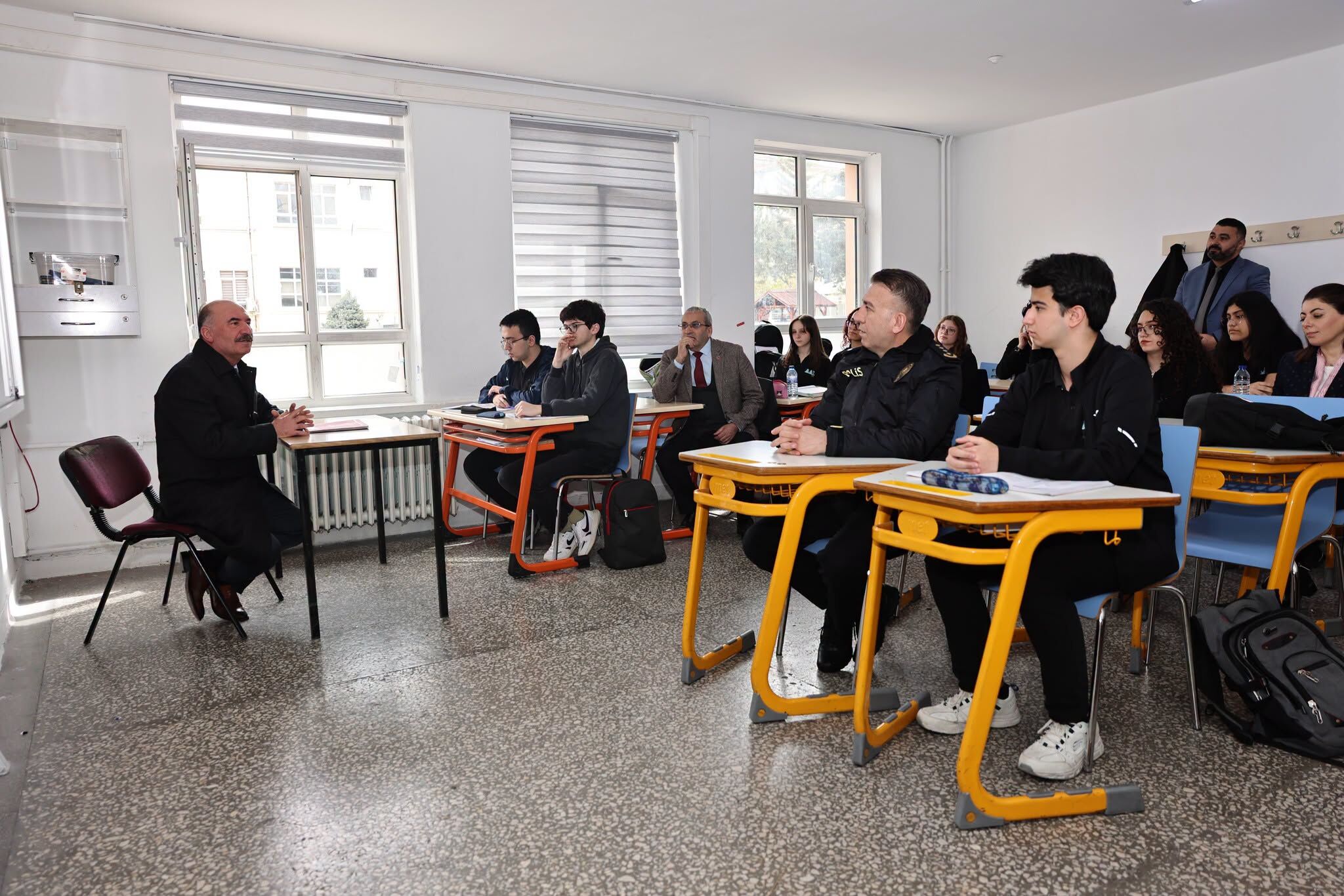 676995325 1484559699869529 6130343133378804540 N