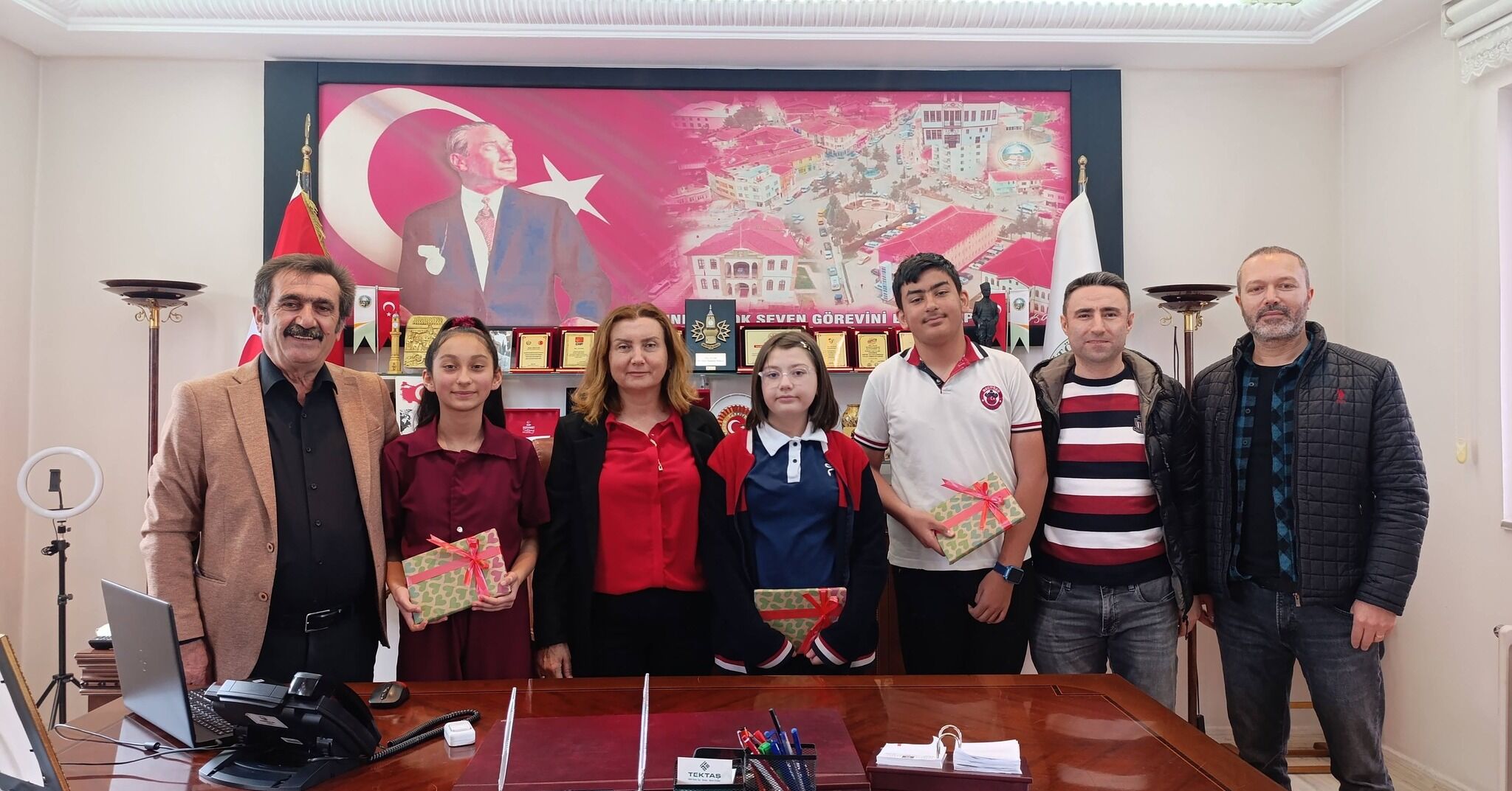 677290086 1604942791632048 5458194796978444579 N