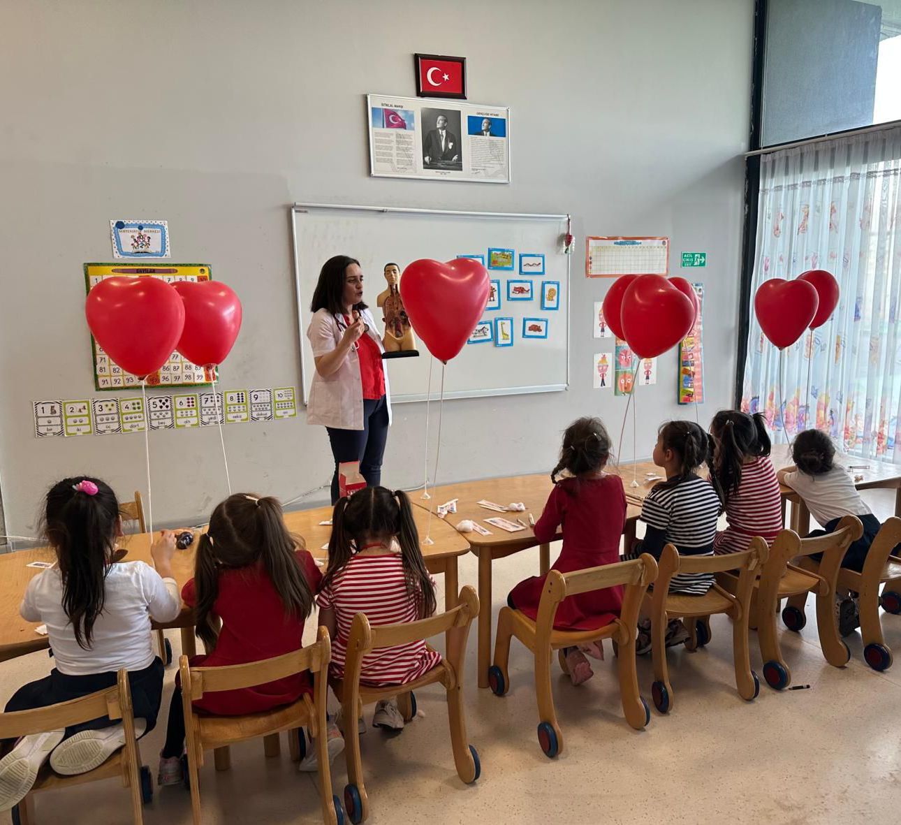 678298148 1365487868957828 1169346786311995816 N