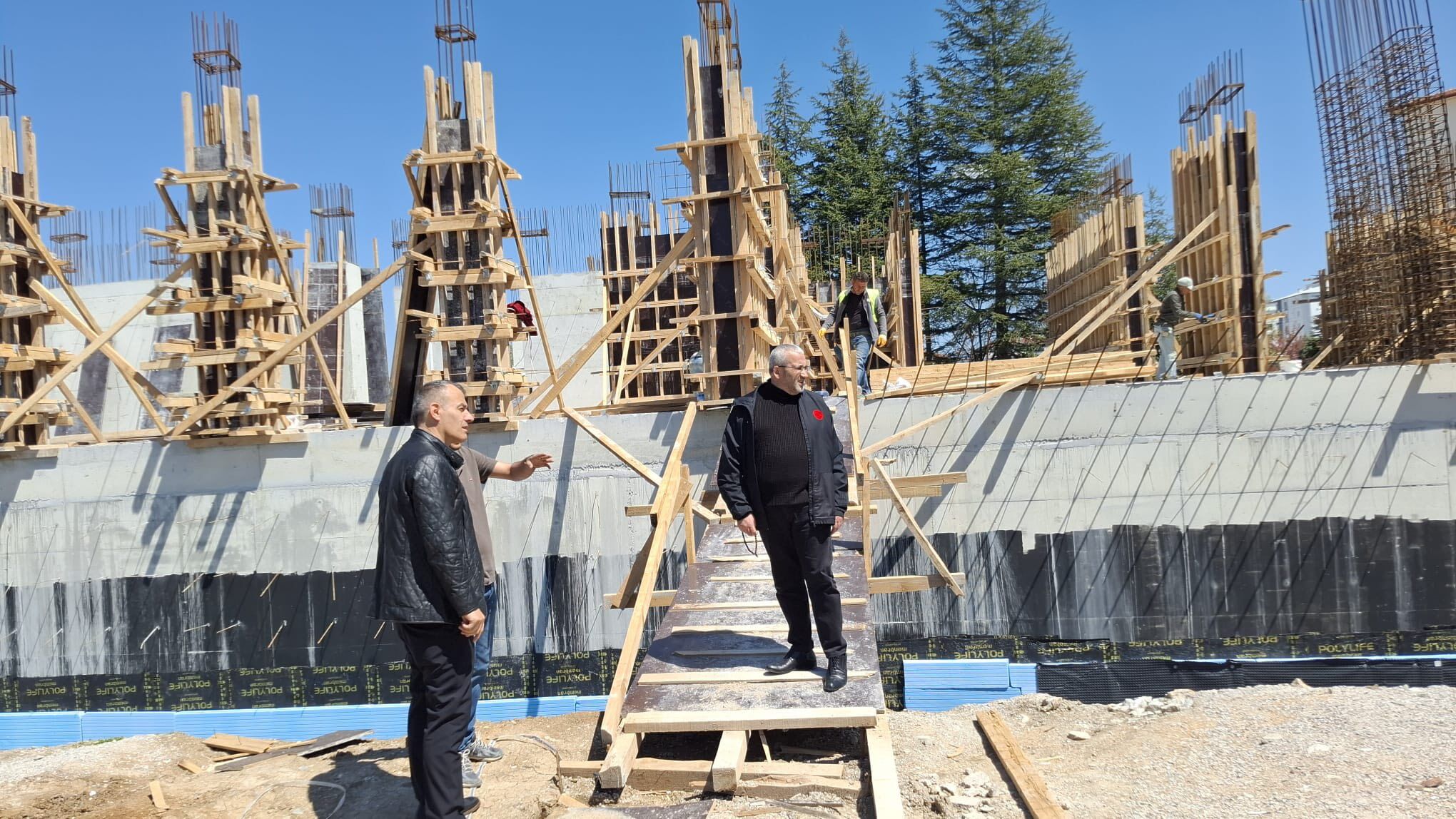 680044208 122165983814706748 4869519266271883242 N