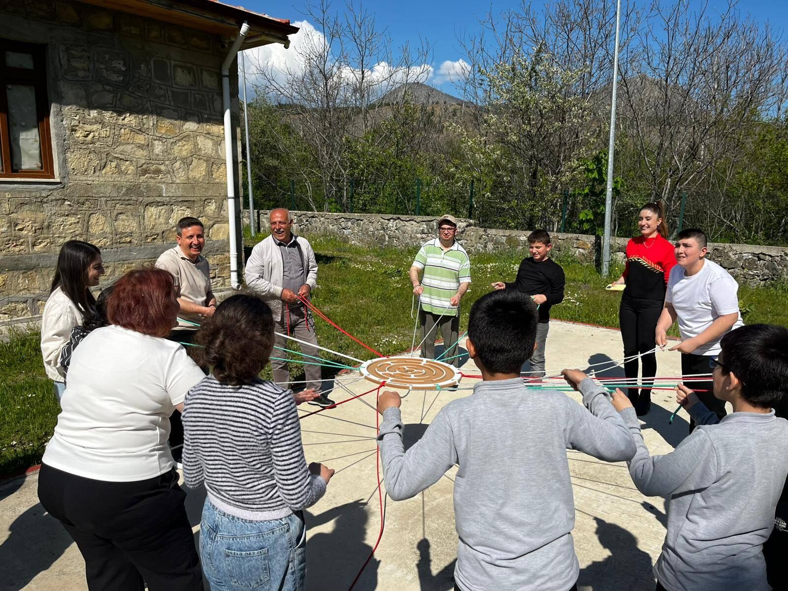 682670591 2177283976424865 9223009341131892084 N