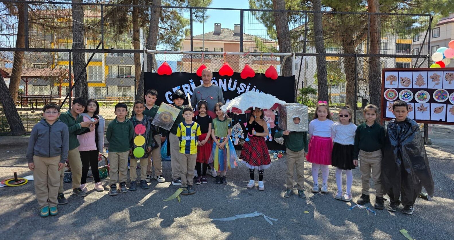 A A 20260408 41050059 41050055 K A R G I D A O G R E N C I L E R A T I K L A R I K O S T U M L E R E D O N U S T U R D U