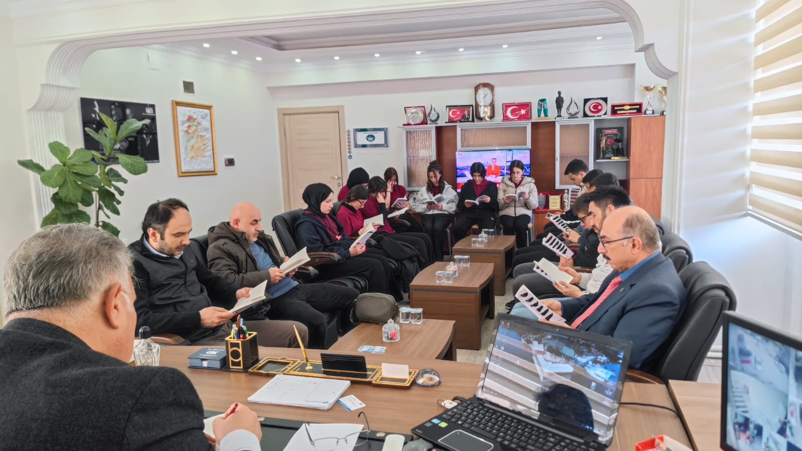 A A 20260409 41061748 41061746 O G U Z L A R B E L E D I Y E B A S K A N I C E B E C I O G R E N C I L E R L E K I T A P O K U D U