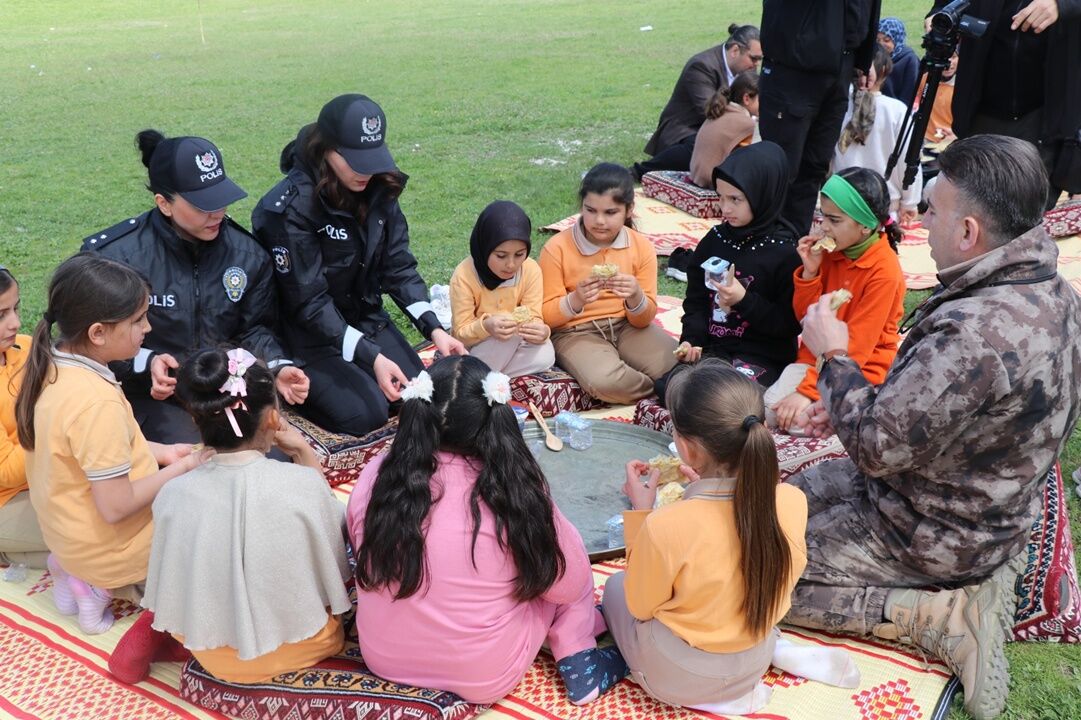 A A 20260421 41169939 41169938 H A T T U S A A N T I K K E N T I N D E C I G D E M A S I V E G E L E N E K S E L C O C U K O Y U N L A R I E T K I N L I G I Y A P I L D I