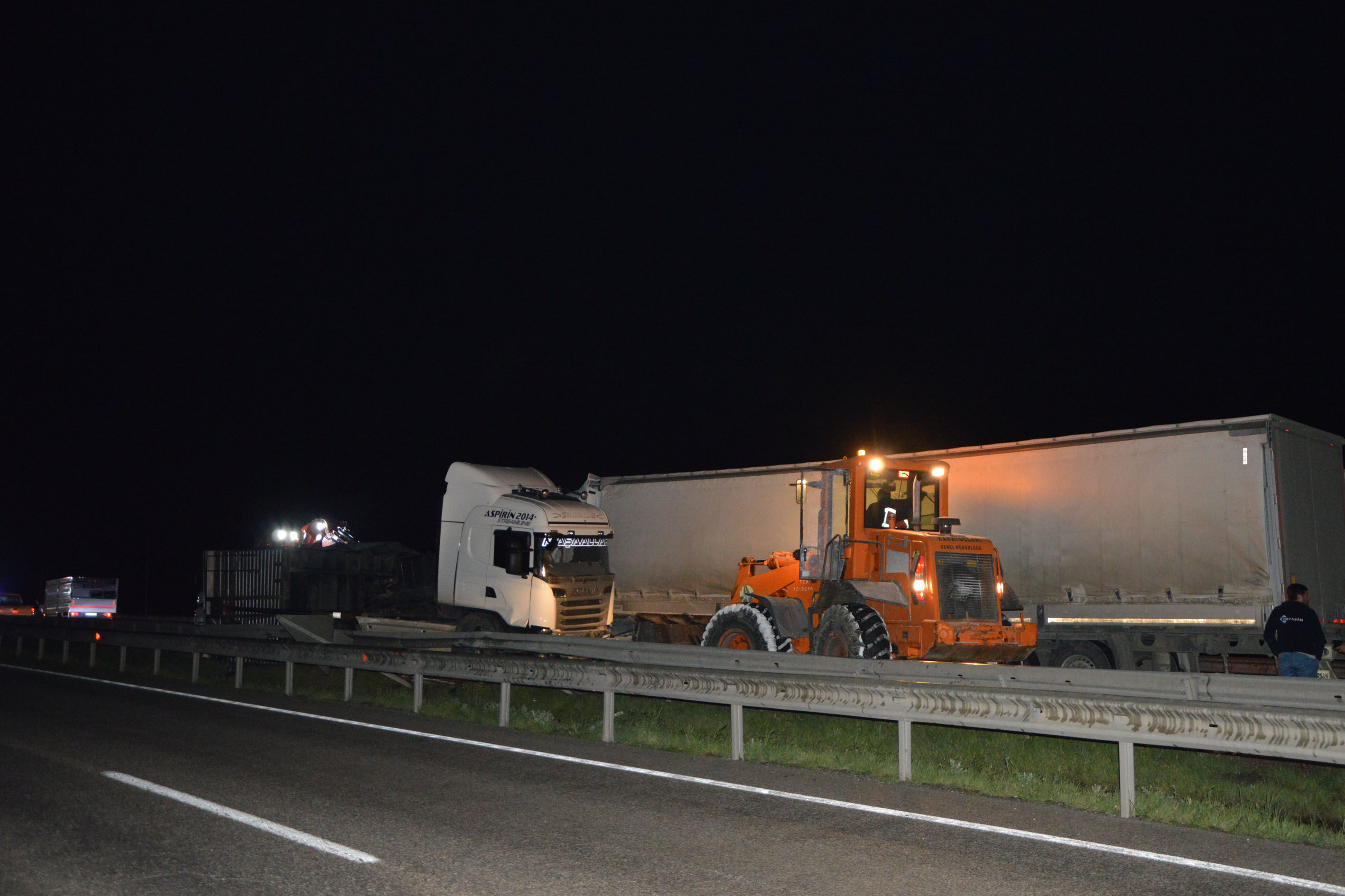 A A 20260424 41195985 41195984 S A M S U N D A I K I T I R I N C A R P I S T I G I K A Z A D A 3 K I S I Y A R A L A N D I