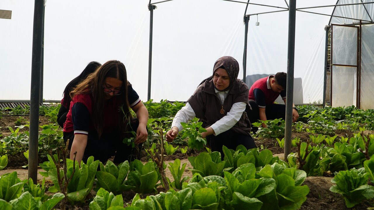 A A 20260427 41222560 41222558 C O R U M D A O G R E N C I L E R L I S E B A H C E S I N D E K U R U L A N S E R A D A K U S K O N M A Z Y E T I S T I R I Y O R