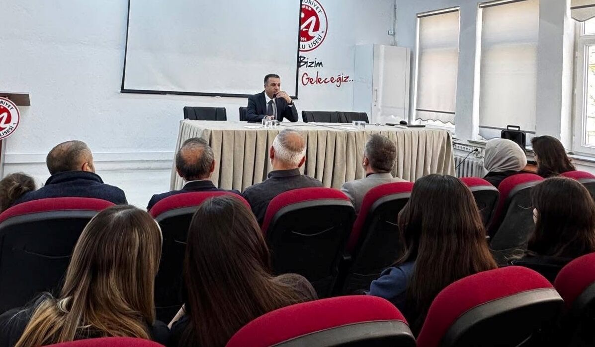 Başsavci Bektaş'tan Li̇seli̇ Gençlere Kari̇yer Tavsi̇yeleri̇ (4)