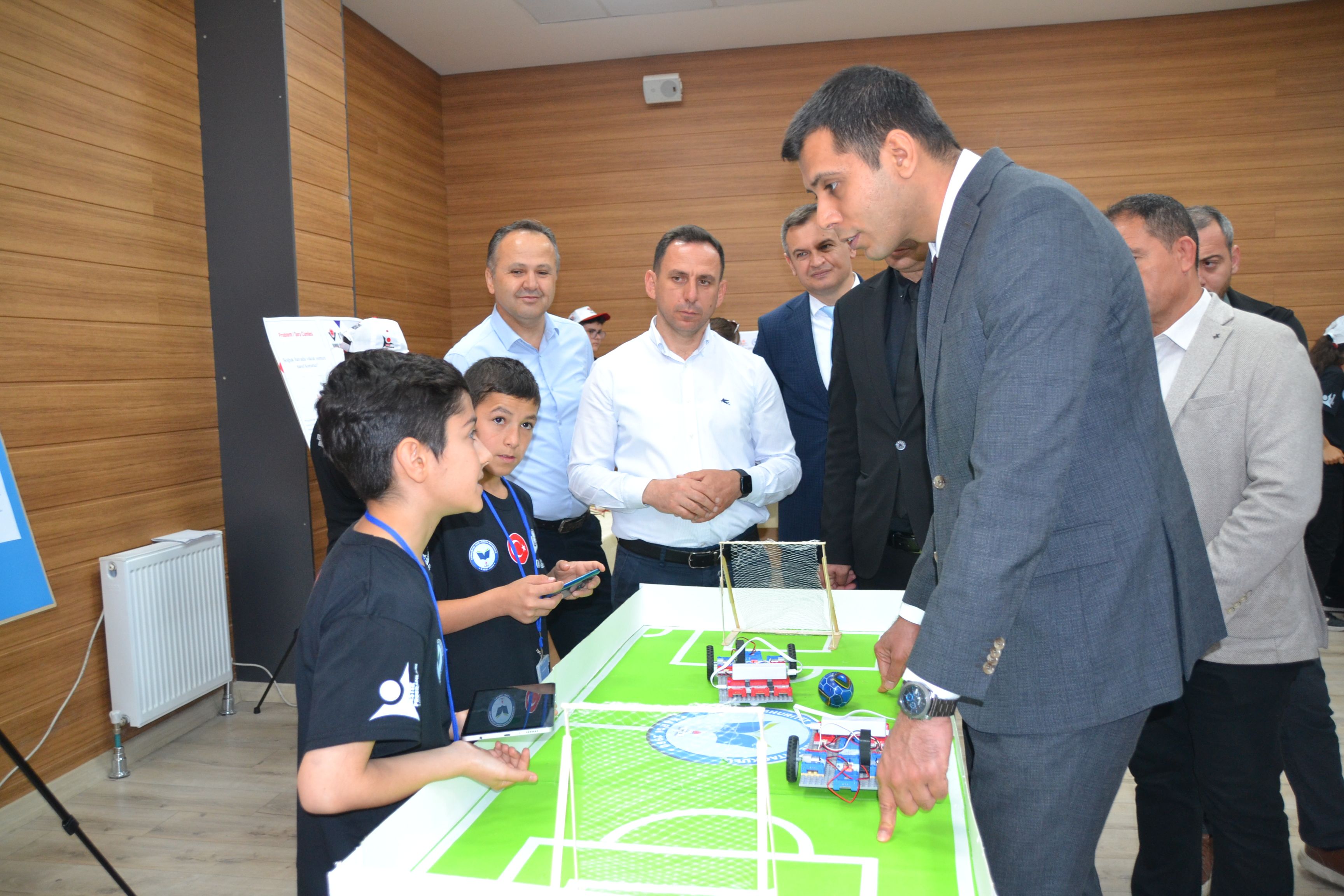 Kargı'da TÜBİTAK Bilim Fuarı Açıldı