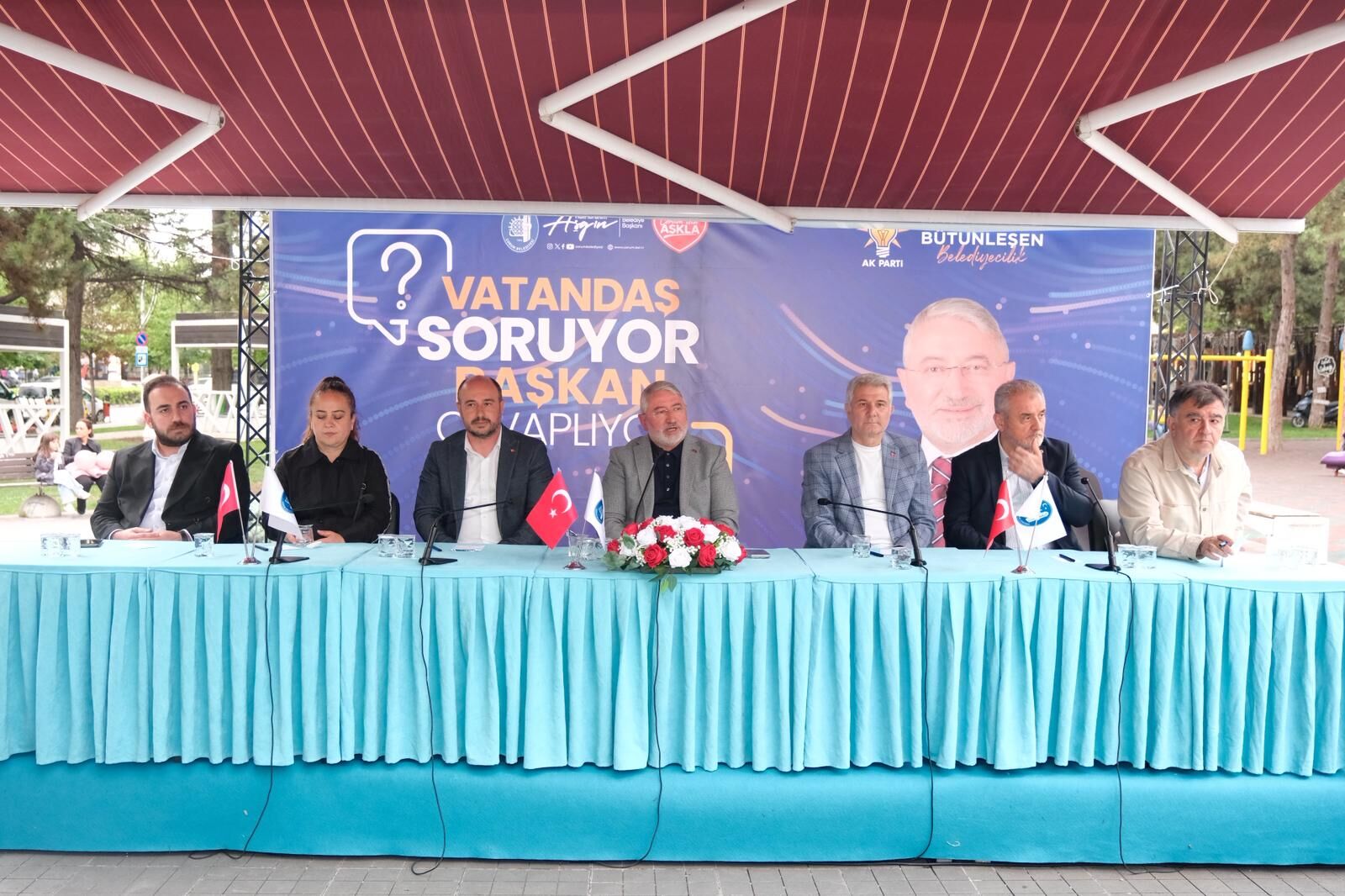 Başkan Aşgin Pi̇rbaba Parki’nda Vatandaşlarla Buluştu (4)