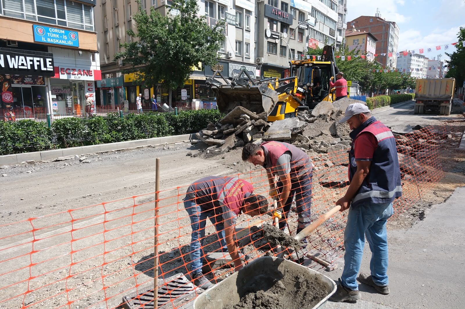 Çorum'un En İşlek Caddesi̇ Yeni̇ Çehresi̇ne Kavuşuyor (7)