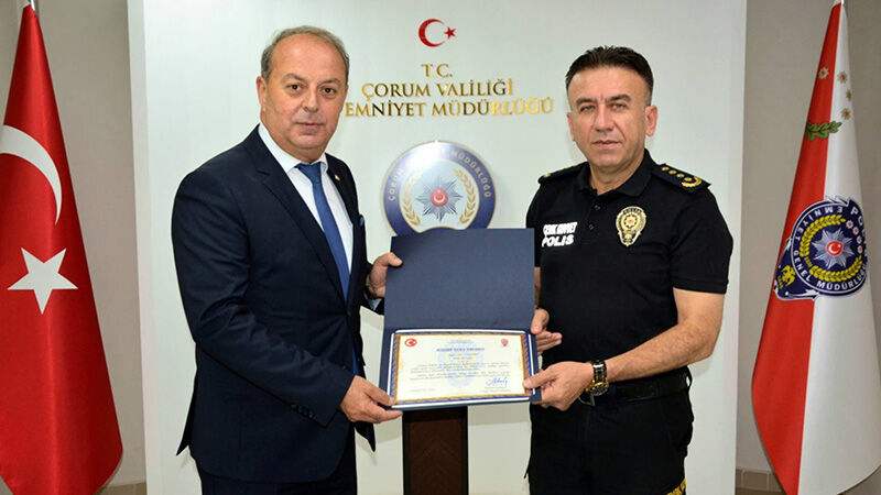 Emniyet Özel Kalem Büro Amiri Ali Uzunay emekli oldu