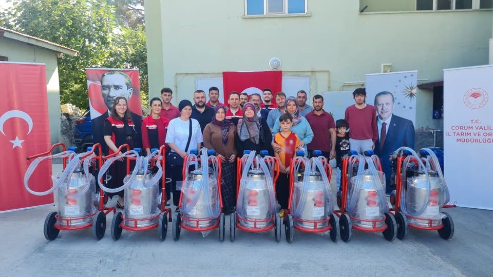 Kargı’da Küçük Aile İşletmelerine Süt Sağım Makinesi Desteği