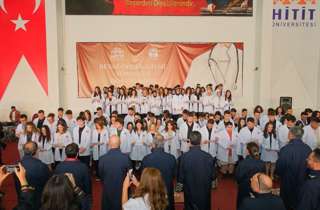 HİTÜ Tıp Fakültesi’nde 139 Öğrenci Beyaz Önlük Giydi