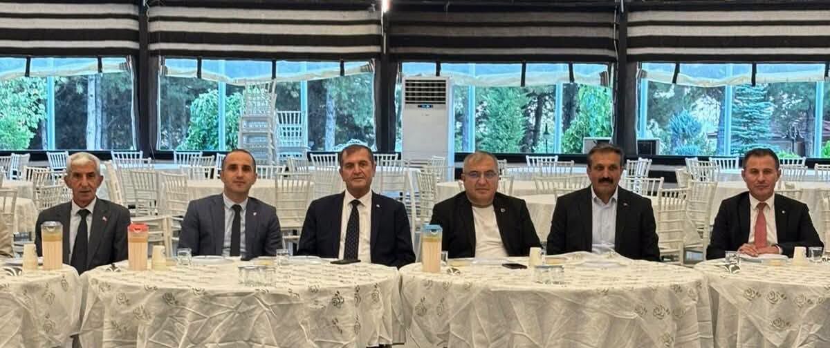 İş İnsanları Ve İlçe Protokolü İstişare Toplantısında Buluştu