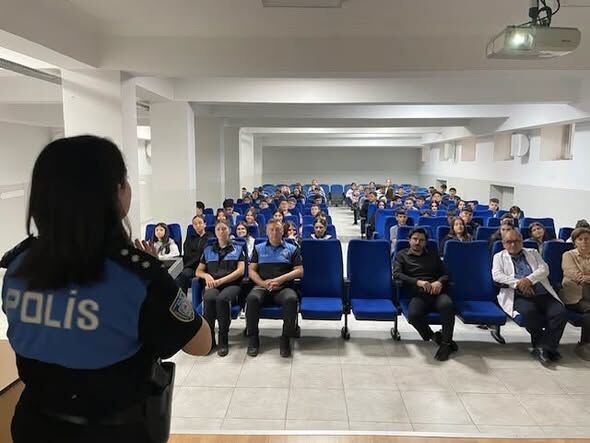 Toplum Destekli Polis Öğrencilerle bir Araya Geldi