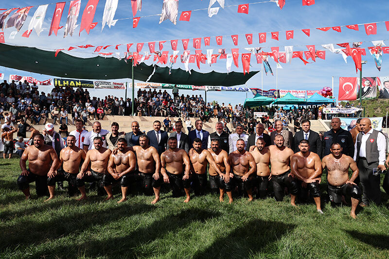 Pırlanta Pirinç Festivalinde başpehlivanlığı Bekir Eryücel kazandı