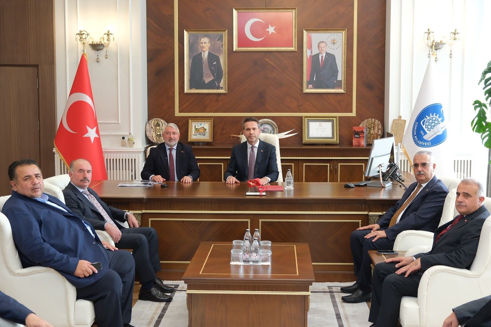 Bakan Alparslan Bayraktar’dan Çorum Beledi̇yesi̇’ne Zi̇yaret (2)