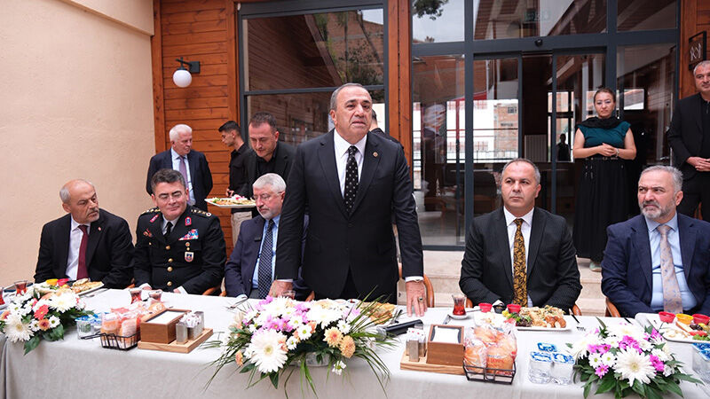 İki̇z Konak’in İlk Mi̇safi̇rleri̇ Şehi̇t Ai̇leleri̇ Ve Gazi̇ler Oldu (1)