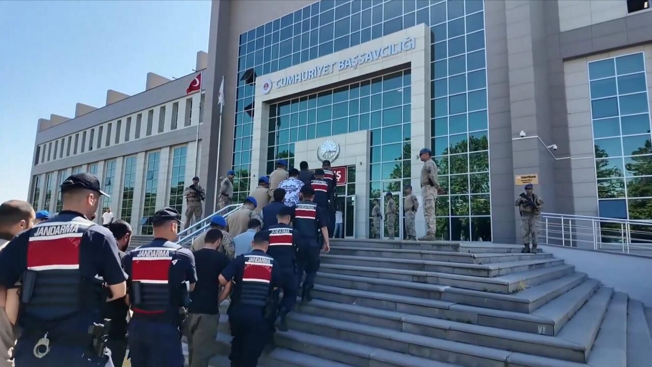 DEAŞ’a finans sağladığı iddiası ile 83 şüpheli yakalandı