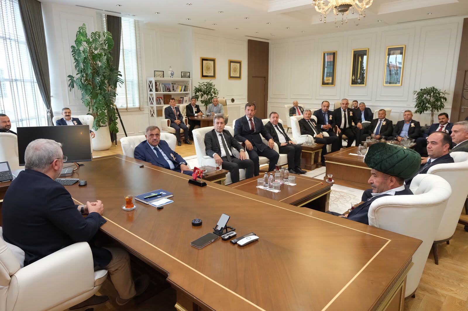 Yilin Ahi̇si̇’nden Başkan Aşgin’a Zi̇yaret (4)