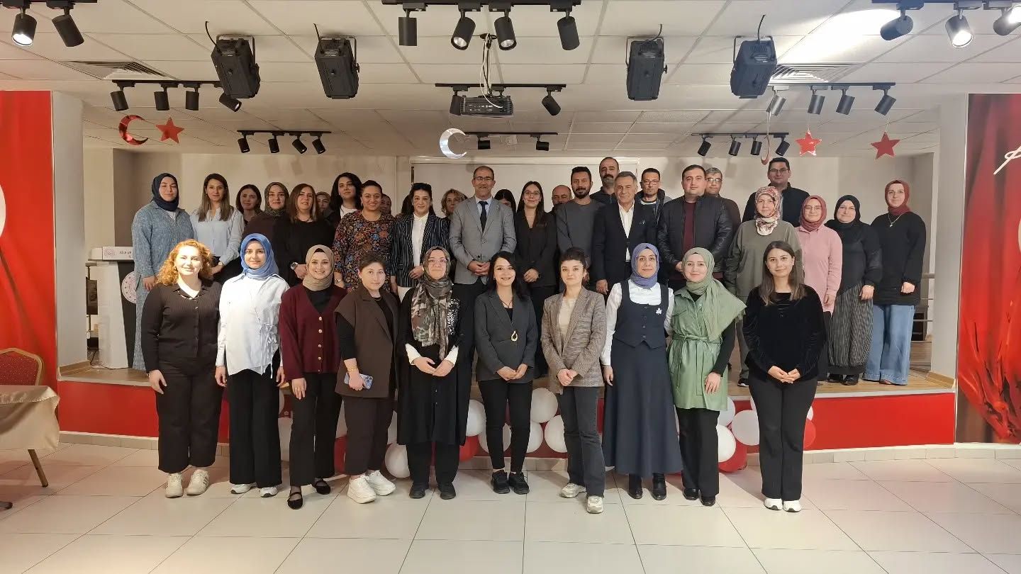 Şehit Yakınları Ve Gazi Ailelerine Yönelik Psikolojik İlk Yardım Ve Yas Eğitimi Verildi