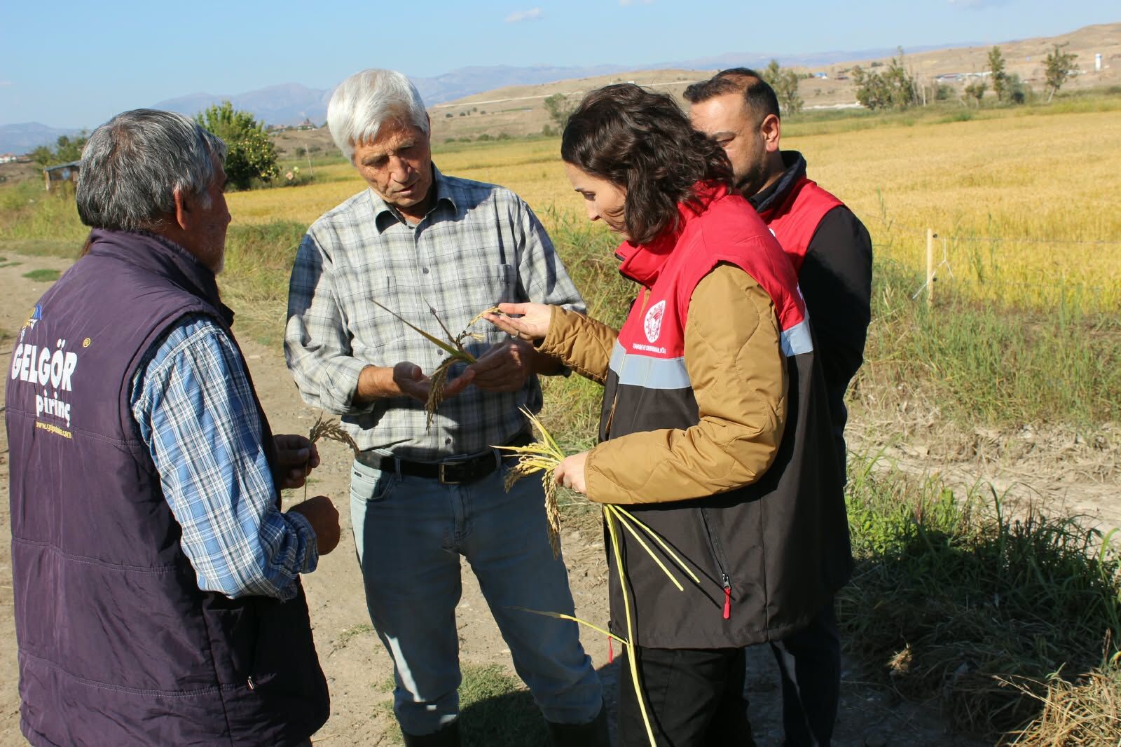 AA-20261010-42713480-42713478-DODURGA_KAYMAKAMI_TOKUR_CELTIK_URETICILERINI_ZIYARET_ETTI.jpg